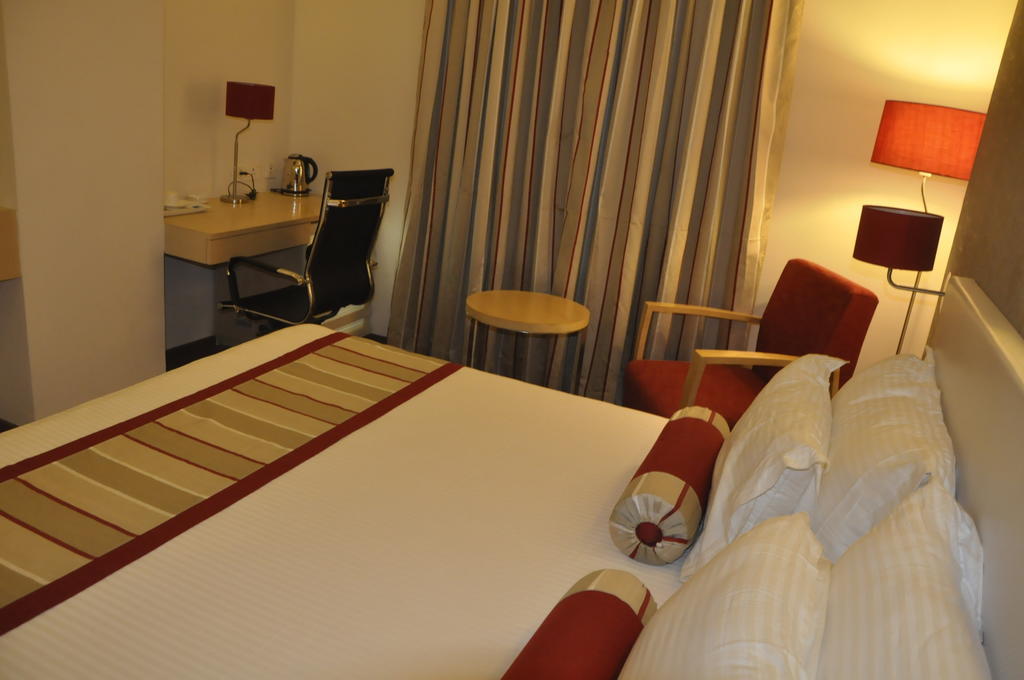 Hotel Rallentino Kota  Habitación foto